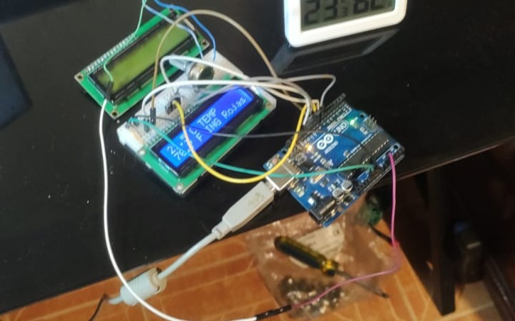 Circuit design Arduino sensor de temperatura lm35 y lcd 16x2 - Tinkercad