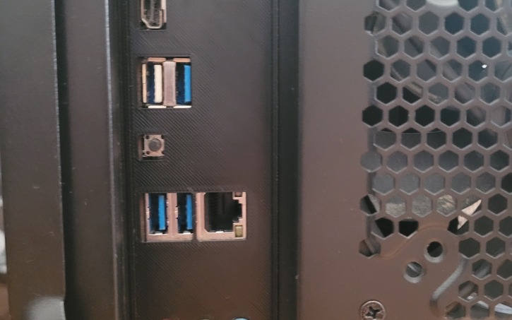 3D design Gigabyte x570 UD v1.0 IO Shield - Tinkercad